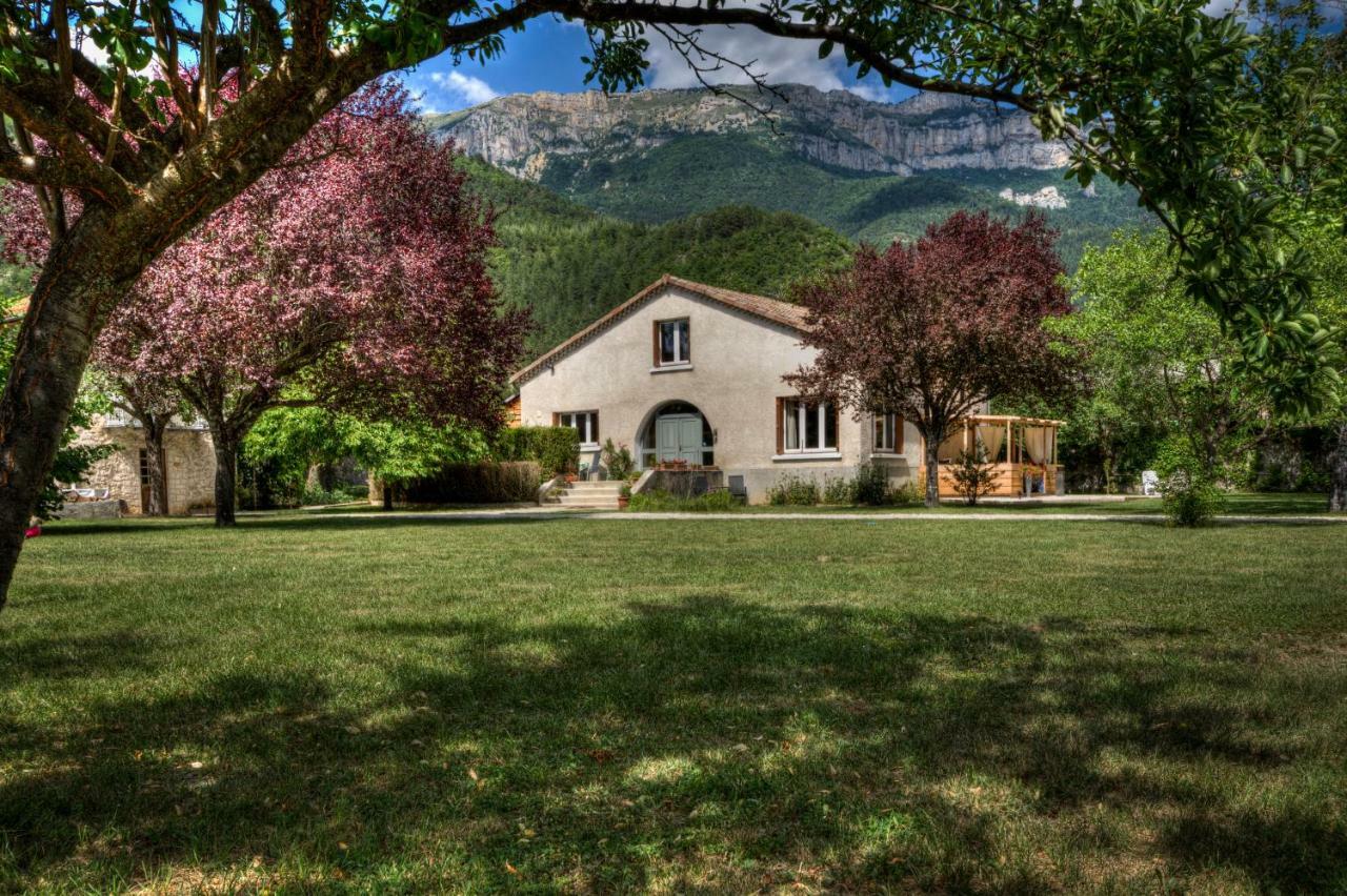 L'Enclos B&B Châtillon-en-Diois エクステリア 写真